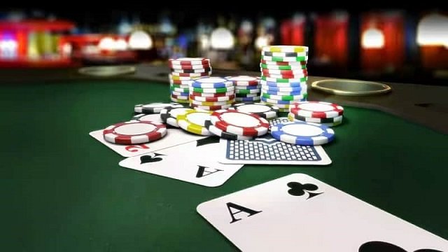 Đánh bài online có vi phạm pháp luật không? Đánh bài online có vi phạm pháp luật không?